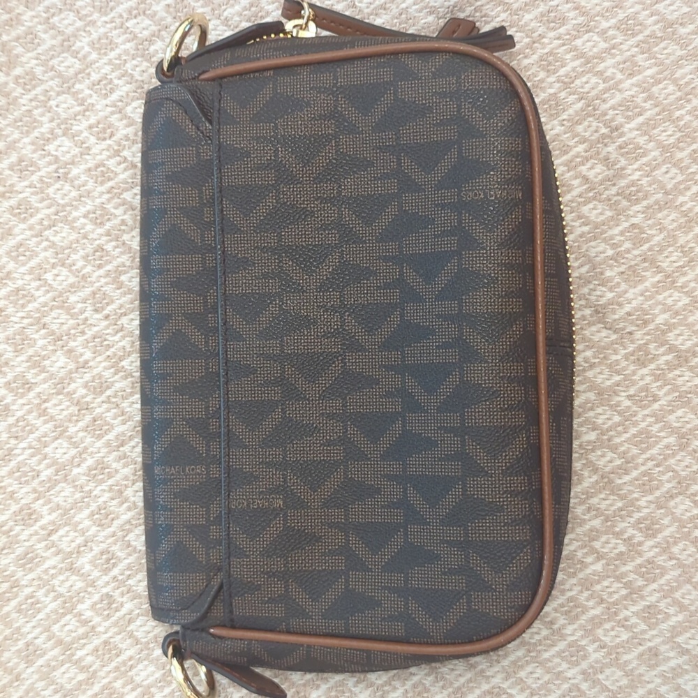 Michael Kors handbag - Picture 2 of 3